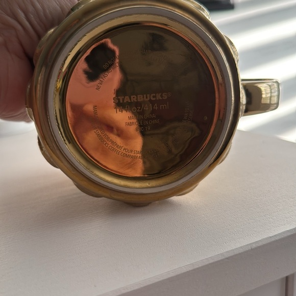 Starbucks Gold Scale Scallop Coffee Mug with Black Inside with White Logo 2019 - Picture 6 of 9